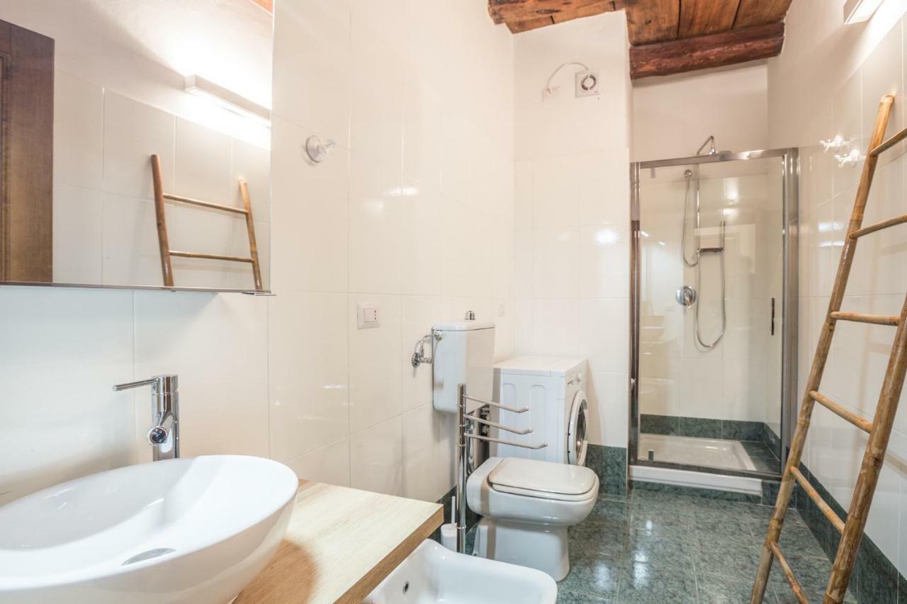 Palazzo Bocchi - The Place Apartments โบโลญญา ภายนอก รูปภาพ