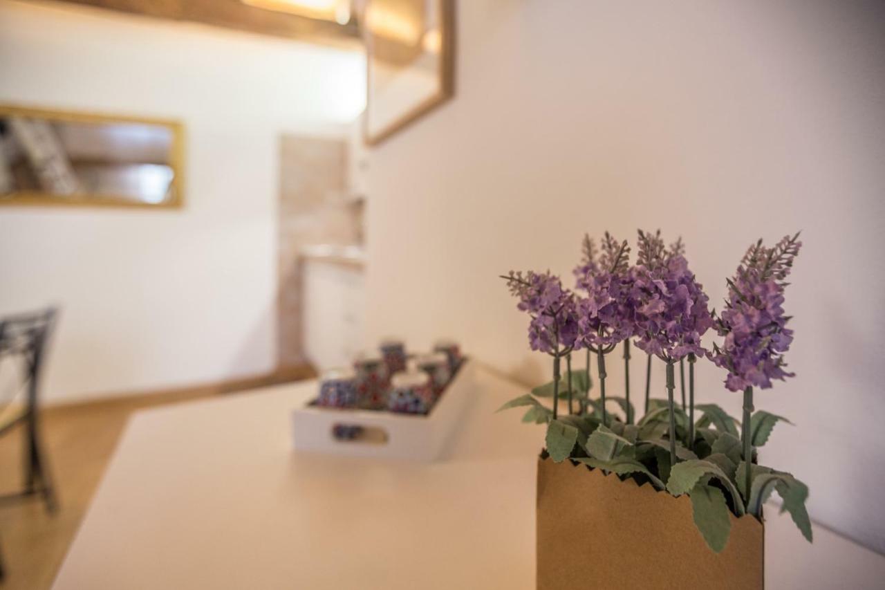 Palazzo Bocchi - The Place Apartments โบโลญญา ภายนอก รูปภาพ